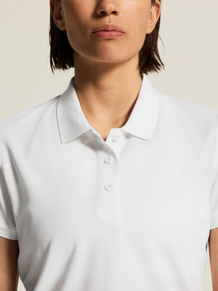 1909139-900000_CORE20Unify20Polo20Shirt20W_closeup7