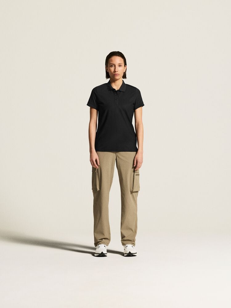 1909139-999000_CORE20Unify20Polo20Shirt20W_closeup1
