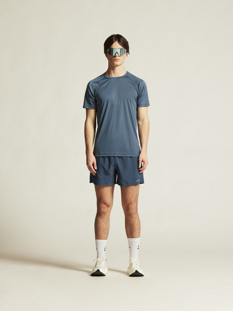 1909878-376000_Core20Unify20Training20Tee20M_closeup1