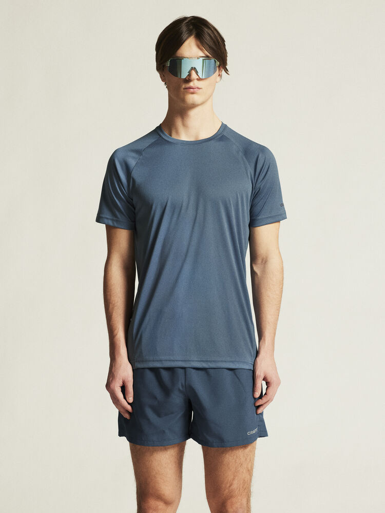 1909878-376000_Core20Unify20Training20Tee20M_closeup4