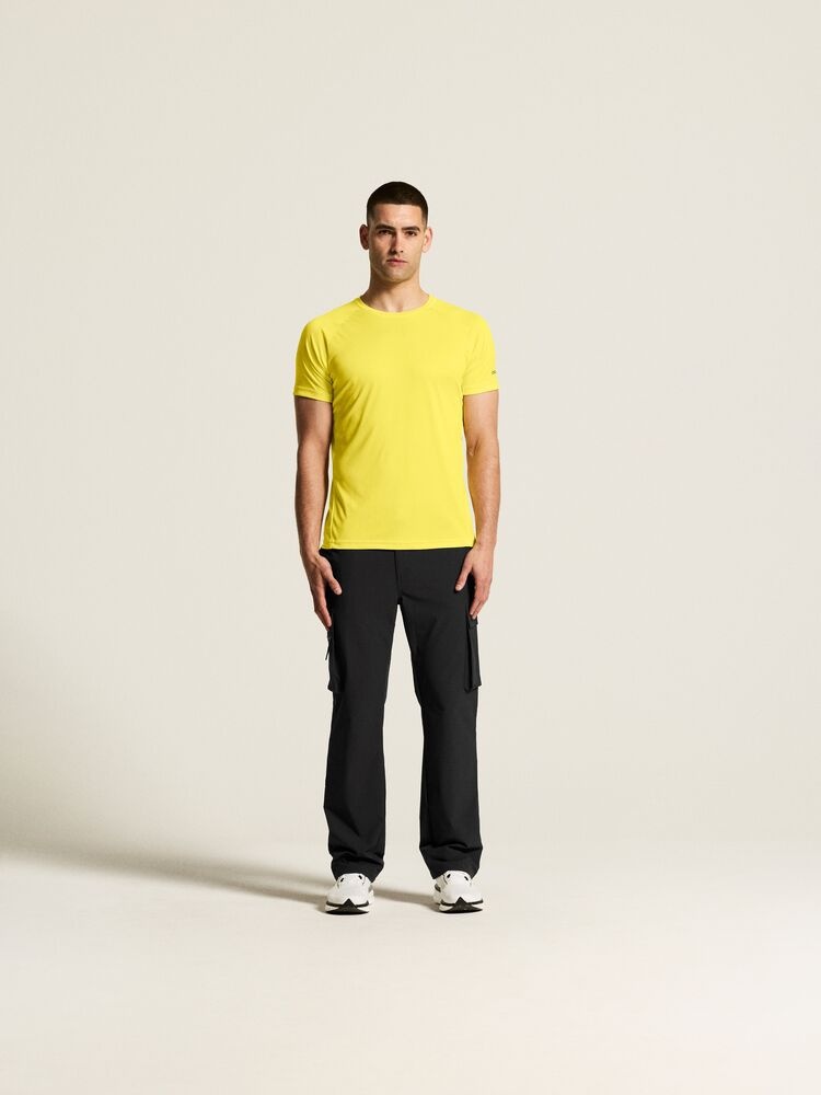 1909878-505000_Core20Unify20Training20Tee20M_closeup1