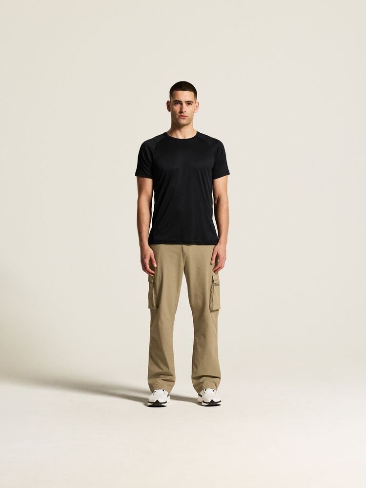 1909878-999000_Core20Unify20Training20Tee20M_closeup1