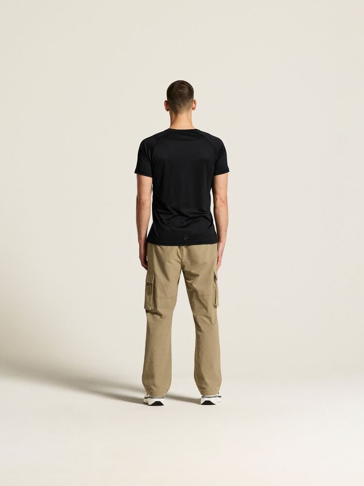 1909878-999000_Core20Unify20Training20Tee20M_closeup3-1