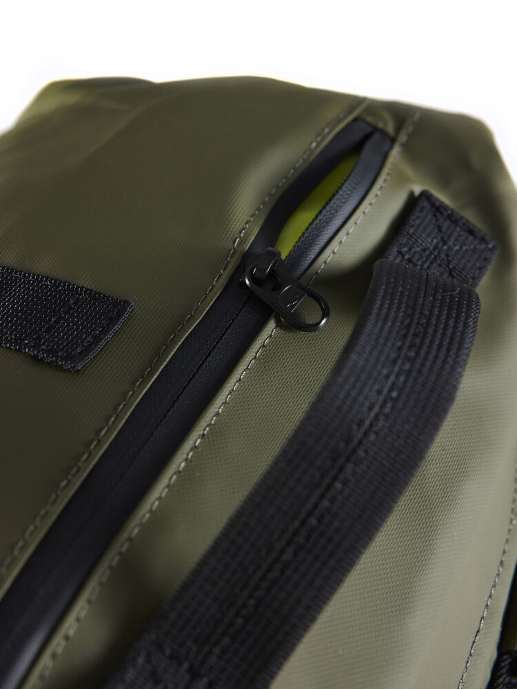 1912509-580000_Adv20Entity20Travel20Backpack202520L_Closeup2