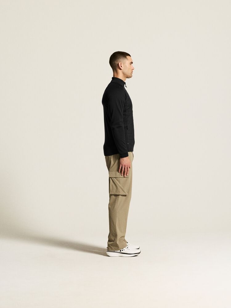 1912224-999000_ADV20Unify20Hybrid20Jacket20M_closeup2-1