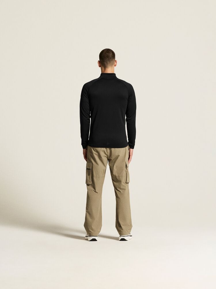 1912224-999000_ADV20Unify20Hybrid20Jacket20M_closeup3-2