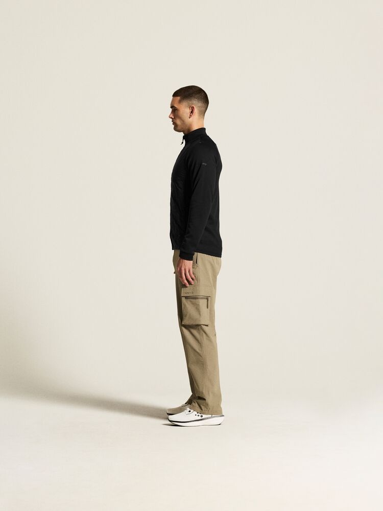 1912224-999000_ADV20Unify20Hybrid20Jacket20M_closeup4-2