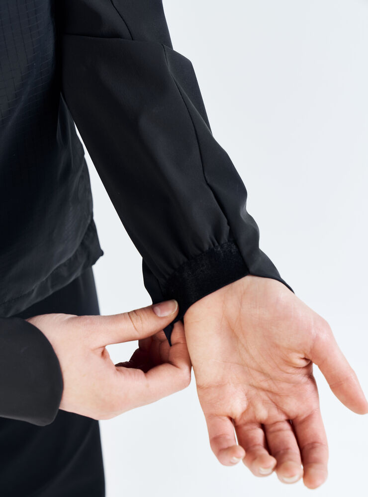 1913389-999000_ADV20Unify20Lumen20Jacket20W_Closeup6