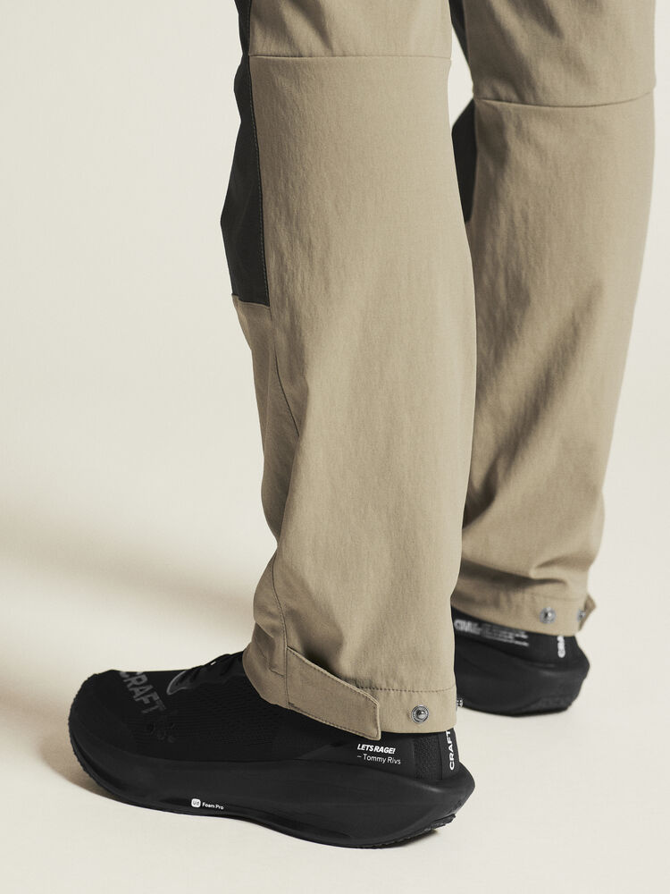 1913802-237000_PRO20Explore20Hiking20Pants20M_closeup7