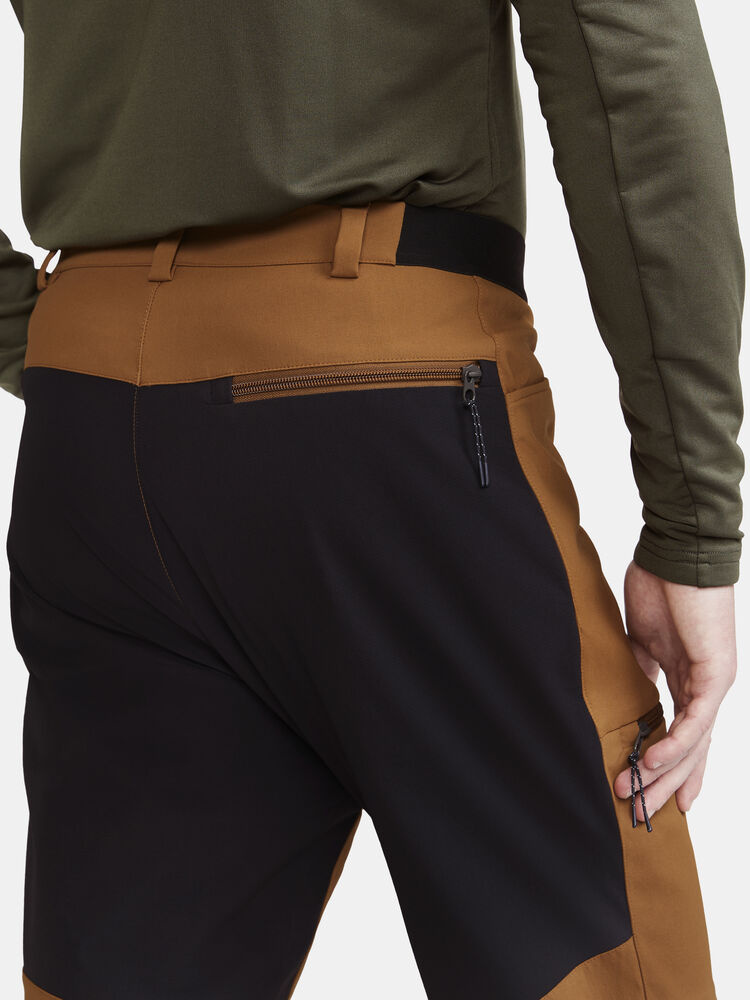 1913802-685100_PRO20Explore20Hiking20Pant20M_Closeup5