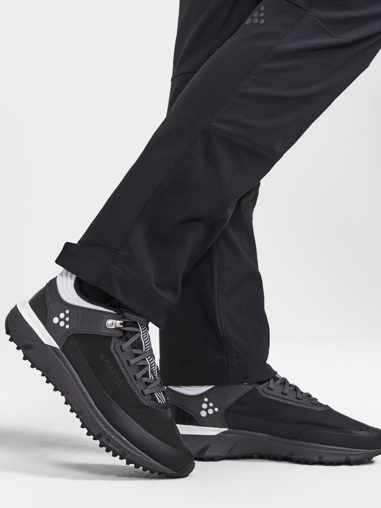 1913803-999000_PRO20Explore20Hiking20Pant20W_Closeup5