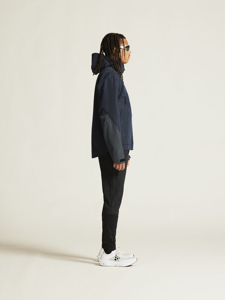 1913806-396000_Adv20Explore20Shell20Jacket20M_closeup2