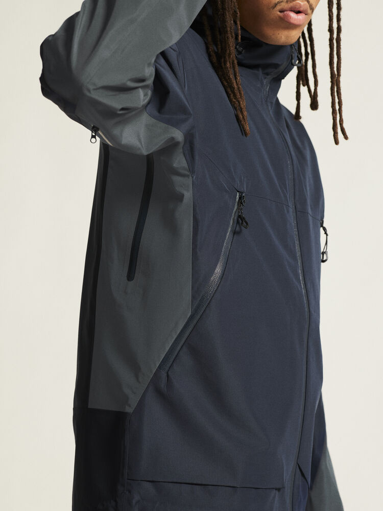 1913806-396000_Adv20Explore20Shell20Jacket20M_closeup7