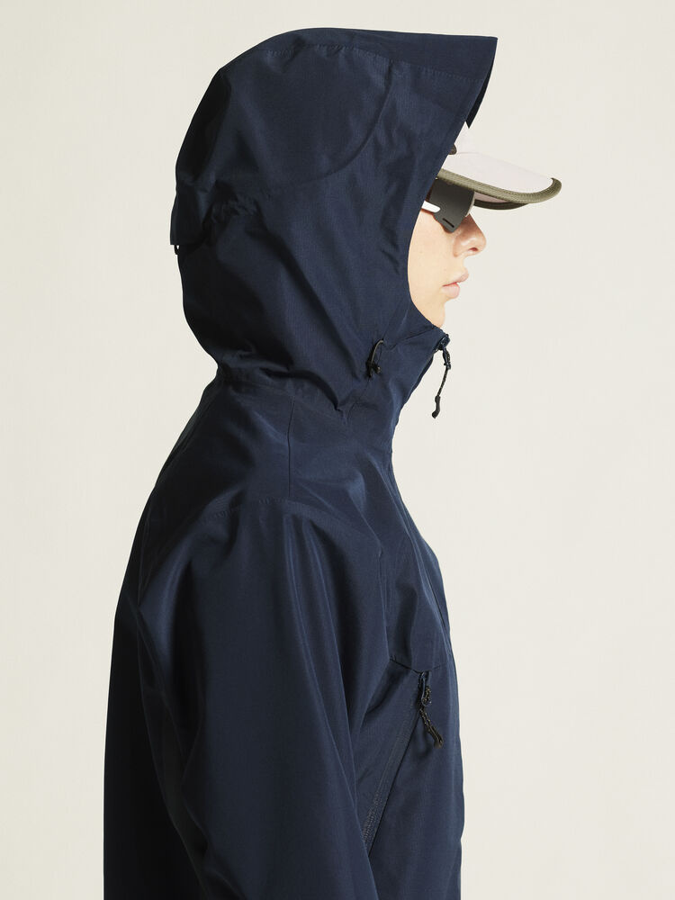 1913807-396000_Adv20Explore20Shell20Jacket20W_closeup9