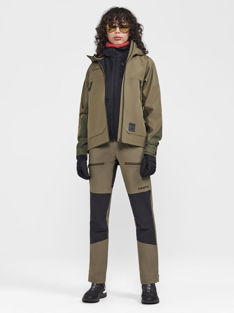 1913807-664000_ADV20Explore20Shell20Jacket20W_Closeup5-EXPLORElogo-outline