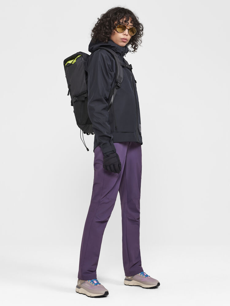 1913807-999000_ADV20Explore20Shell20Jacket20W_Closeup5