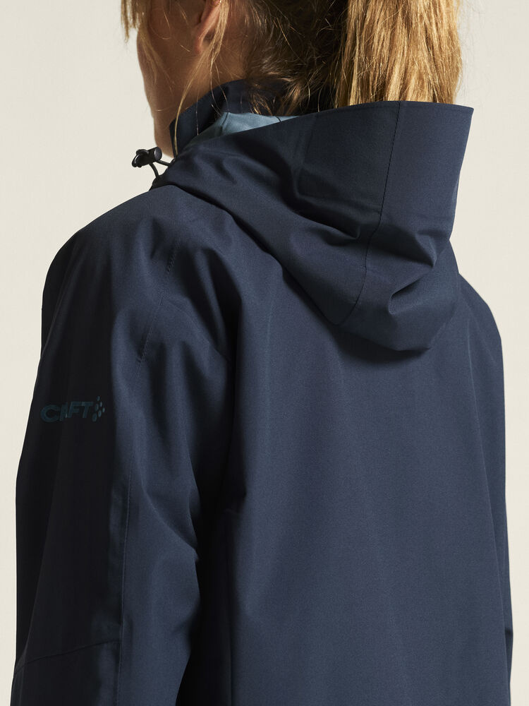 1913809-396000_CORE20Explore20Shell20Jacket20W_closeup5