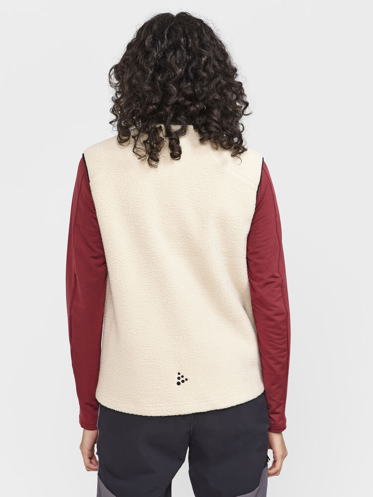 1913811-211999_ADV20Explore20Pile20Fleece20Vest20W_Closeup2