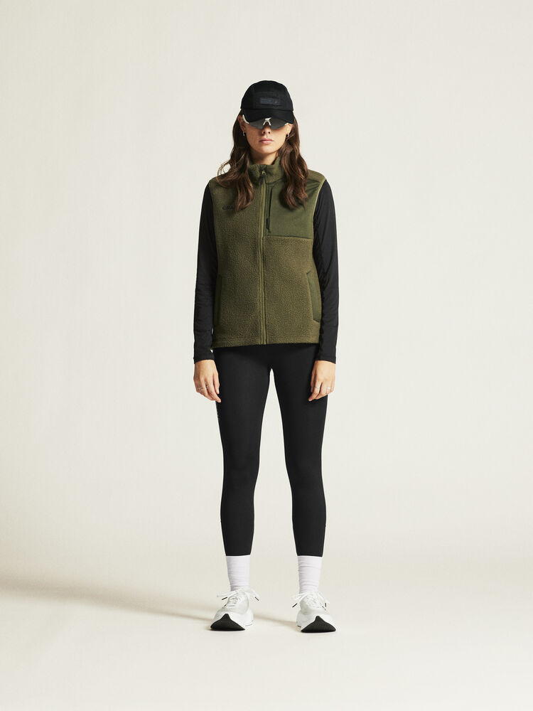 1913811-664000_ADV20Explore20Pile20Fleece20Vest20W_closeup1