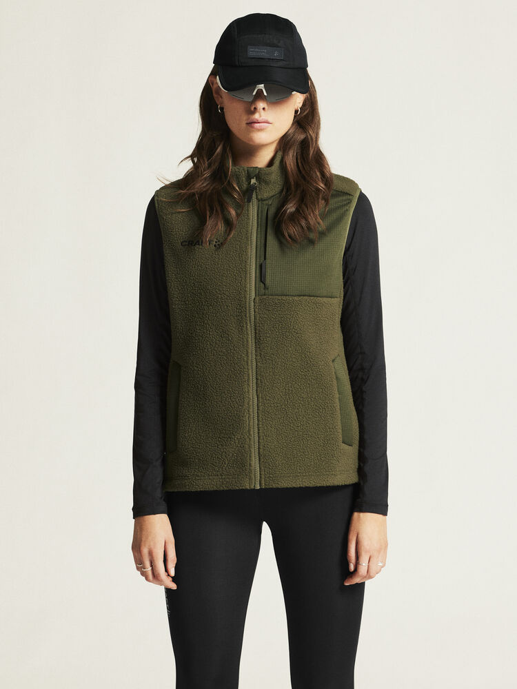 1913811-664000_ADV20Explore20Pile20Fleece20Vest20W_closeup4