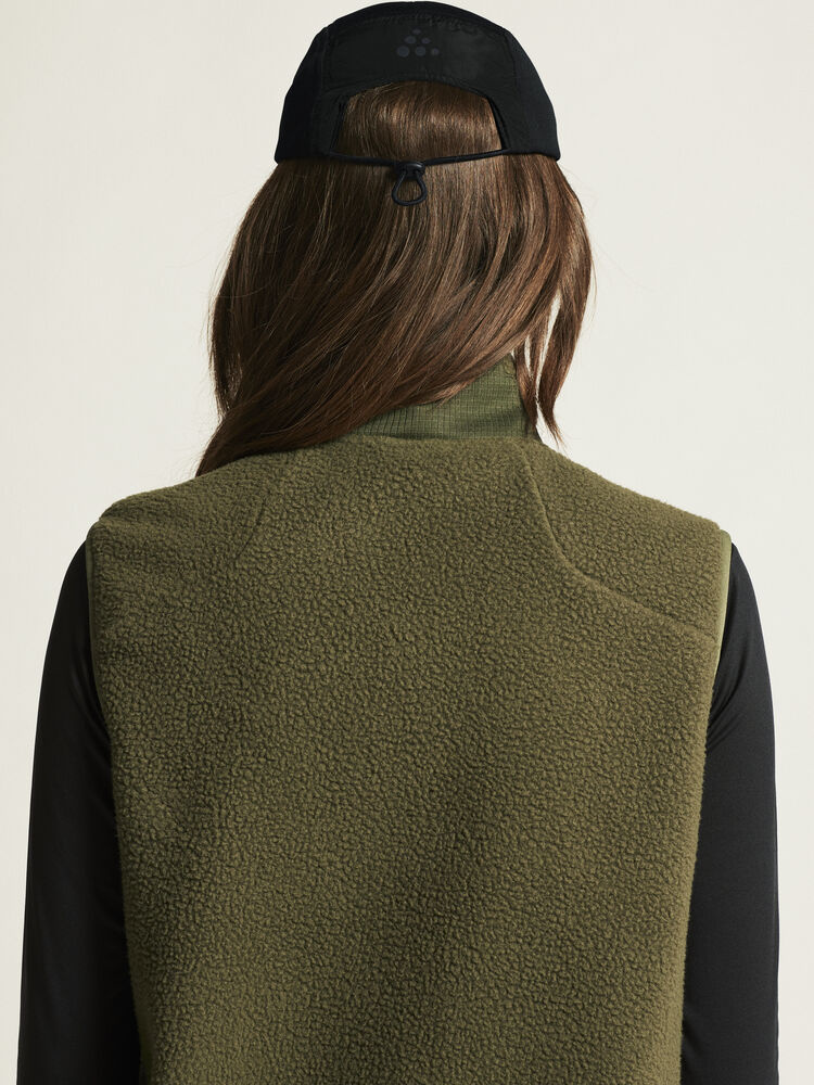 1913811-664000_ADV20Explore20Pile20Fleece20Vest20W_closeup7