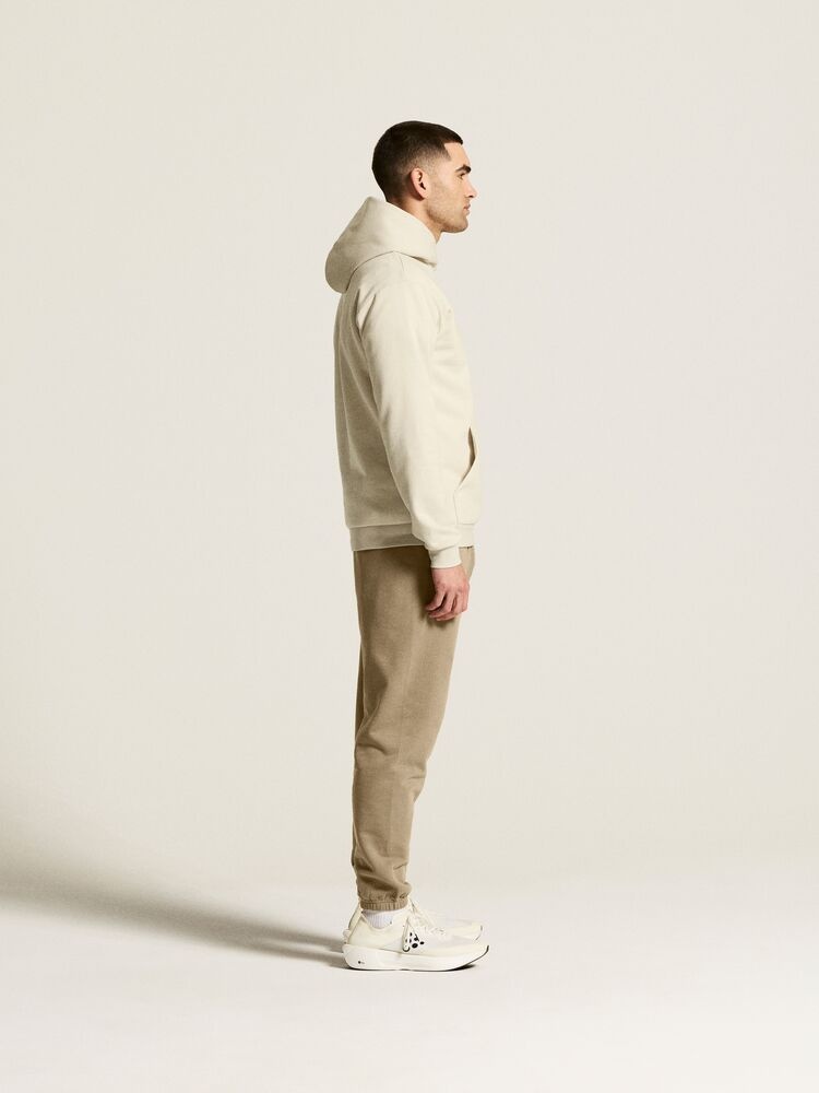 1915327-1050_Community202.020Hoodie20M_closeup2