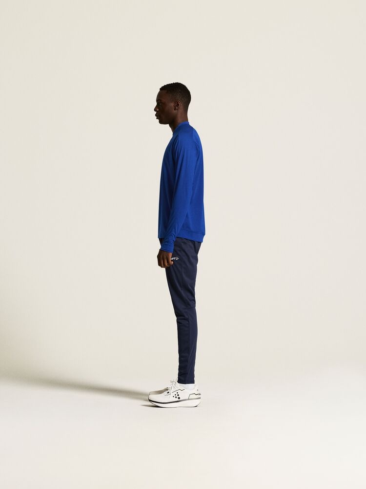 1915688-3460_Evolve20220Crewneck20M_closeup4