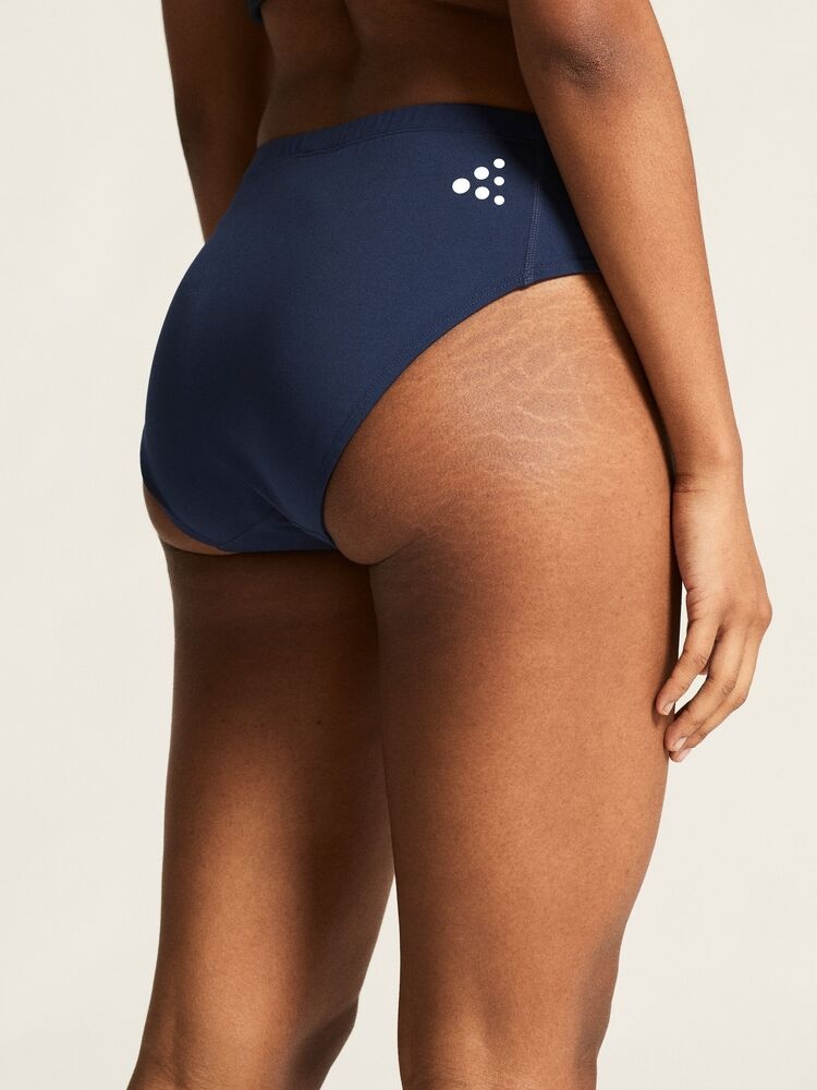 1916136-390000_Rush20220Brief20W_closeup6