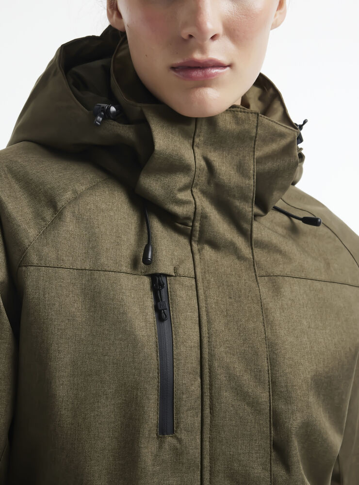 1906323-671000_Mountain20padded20jacket20W_Closeup3