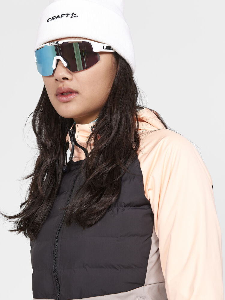1907846-840230_ADV20Pursuit20Thermal20Jacket20W_Closeup4
