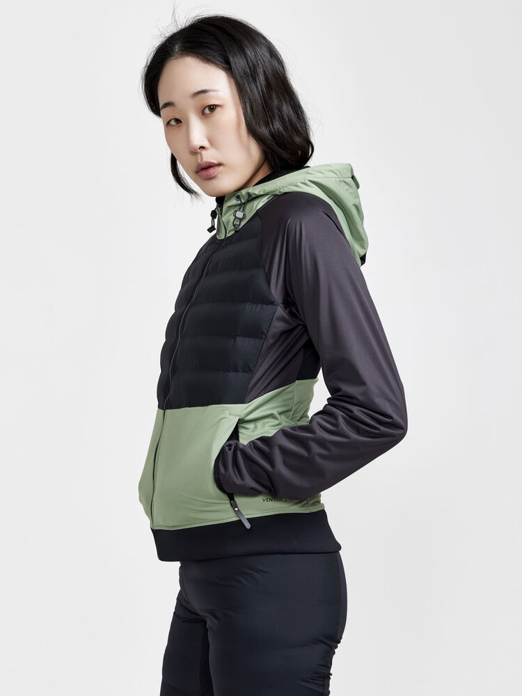 1907846-999622_ADV20Pursuit20Thermal20Jacket20W_Closeup1