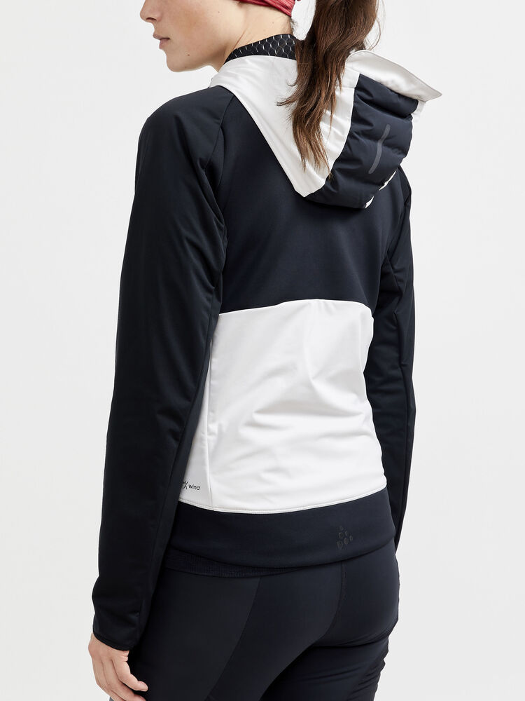 1907846-999914_Pursuit20Thermal20Jacket20W_Closeup2