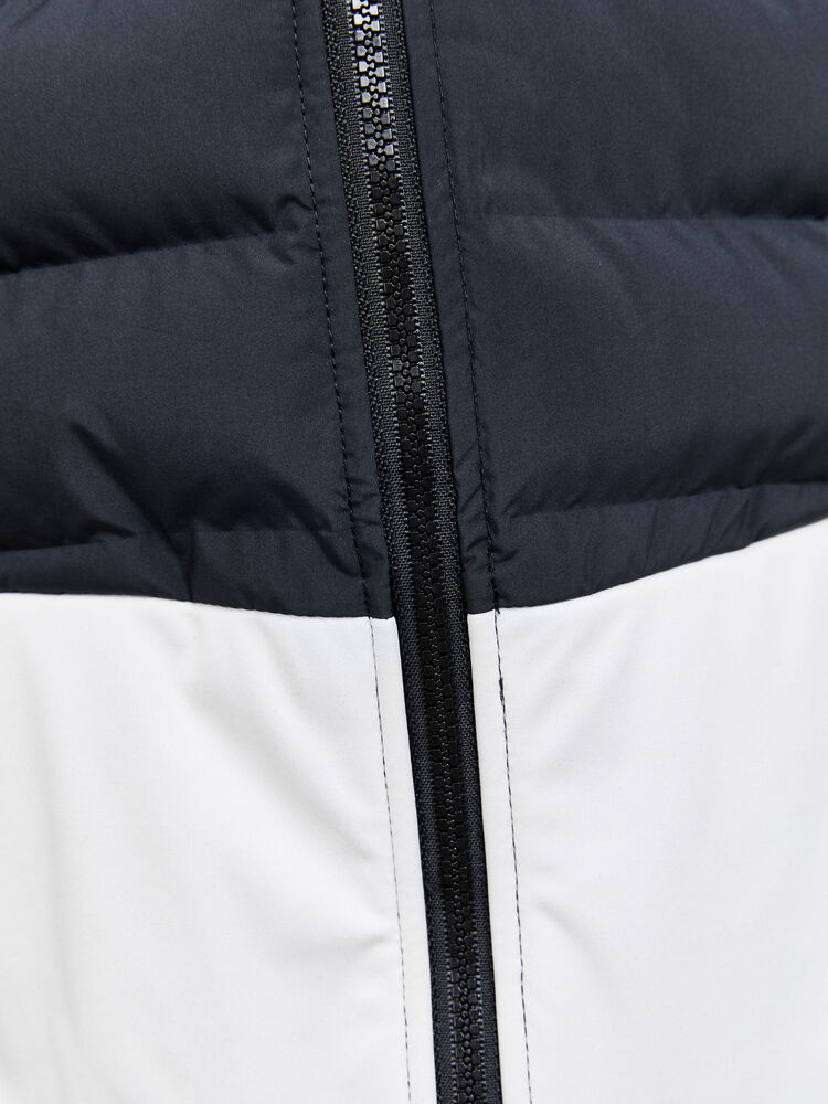 1907846-999914_Pursuit20Thermal20Jacket20W_Closeup4