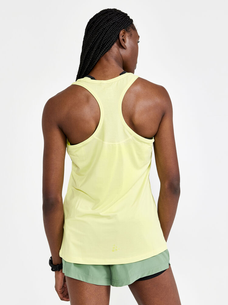 1908770-541000_ADV20Essence20Singlet20W_Closeup2