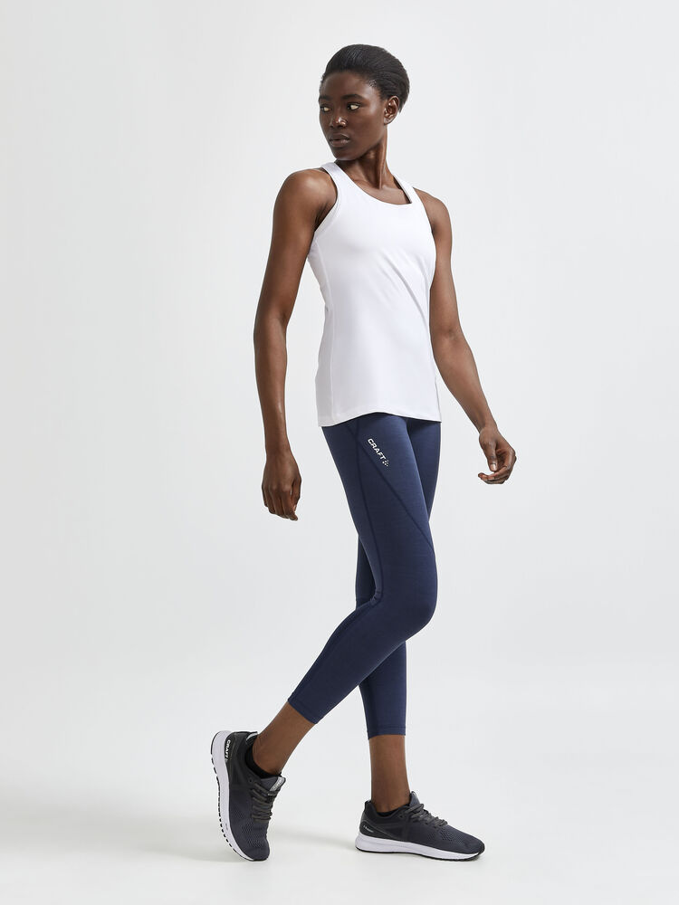1908770-900000_ADV20Essence20Singlet_Closeup5