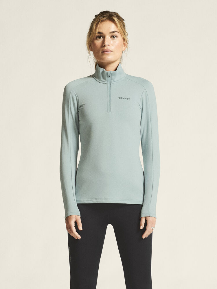 1909497-364000_CORE20Gain20Midlayer20W_closeup4