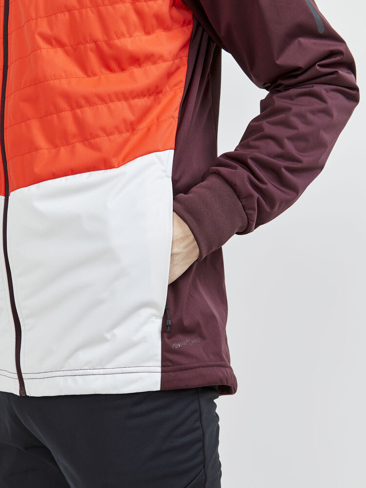 1909581_480577_ADV20Storm20Jacket_C3