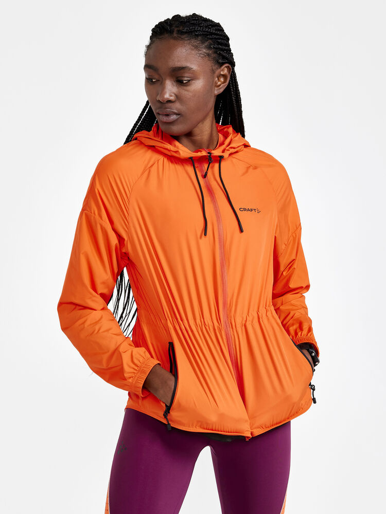 1909628-573000_ADV20Charge20Wind20Jacket20W_Closeup1