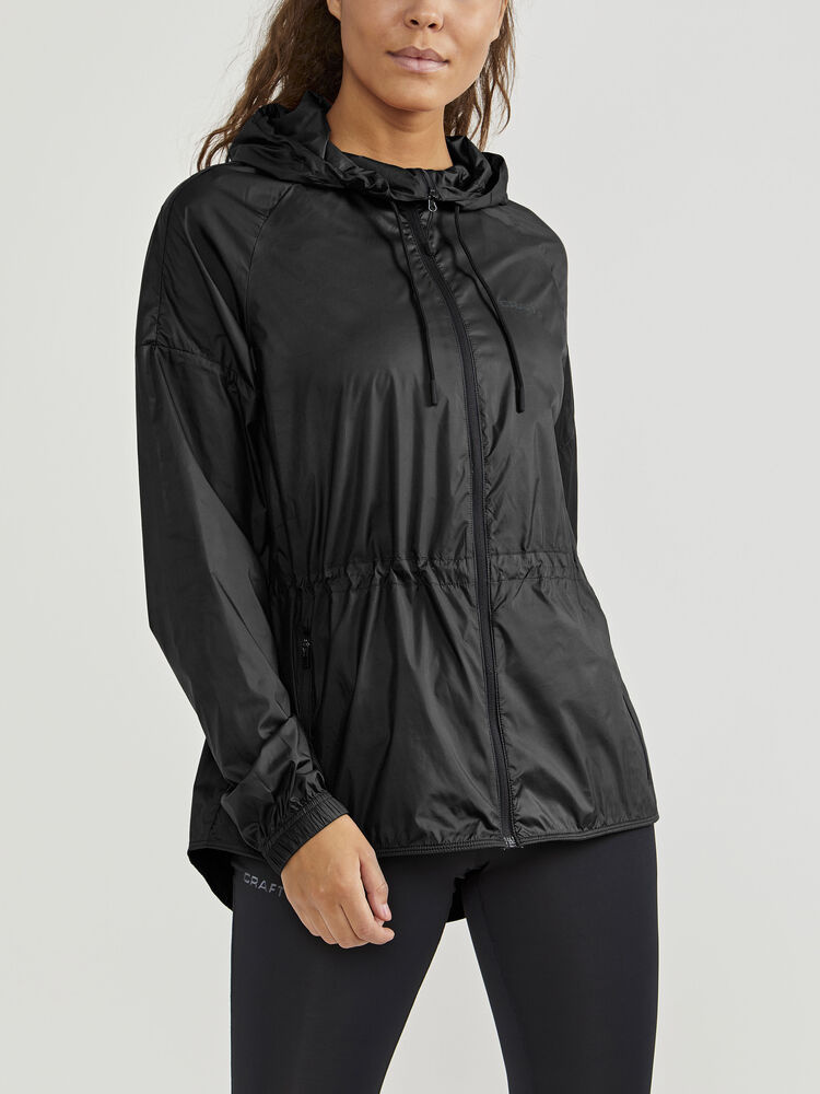 1909628-999000_ADV20Charge20Wind20Jacket_Closeup1