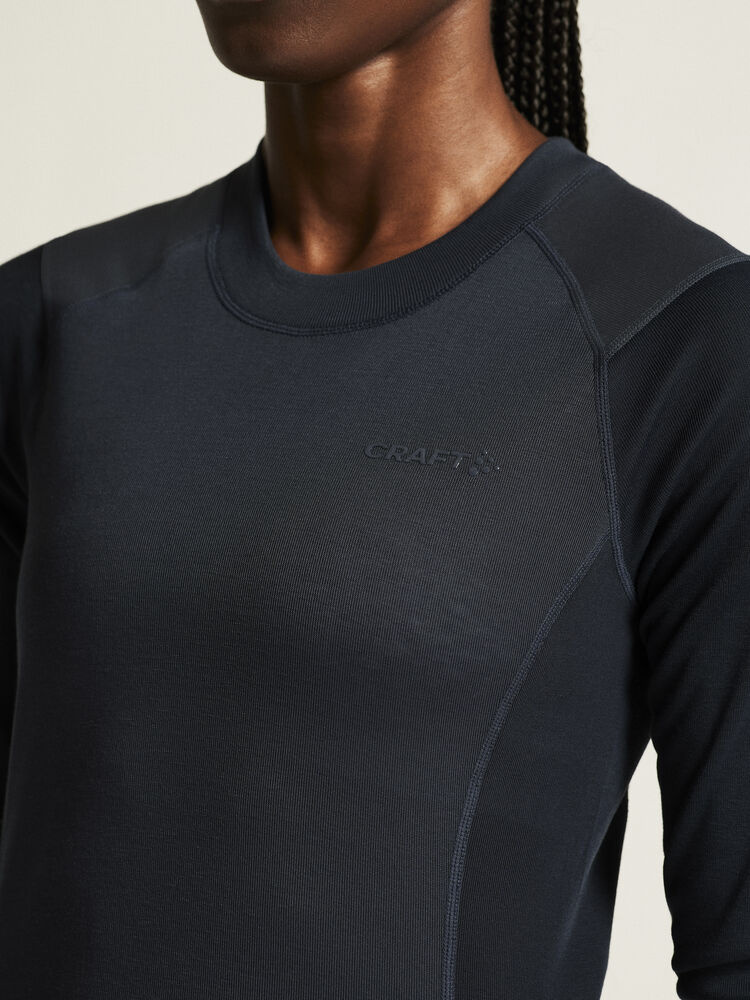 1909708-375395_CORE20Warm20Baselayer20Set20W_closeup4