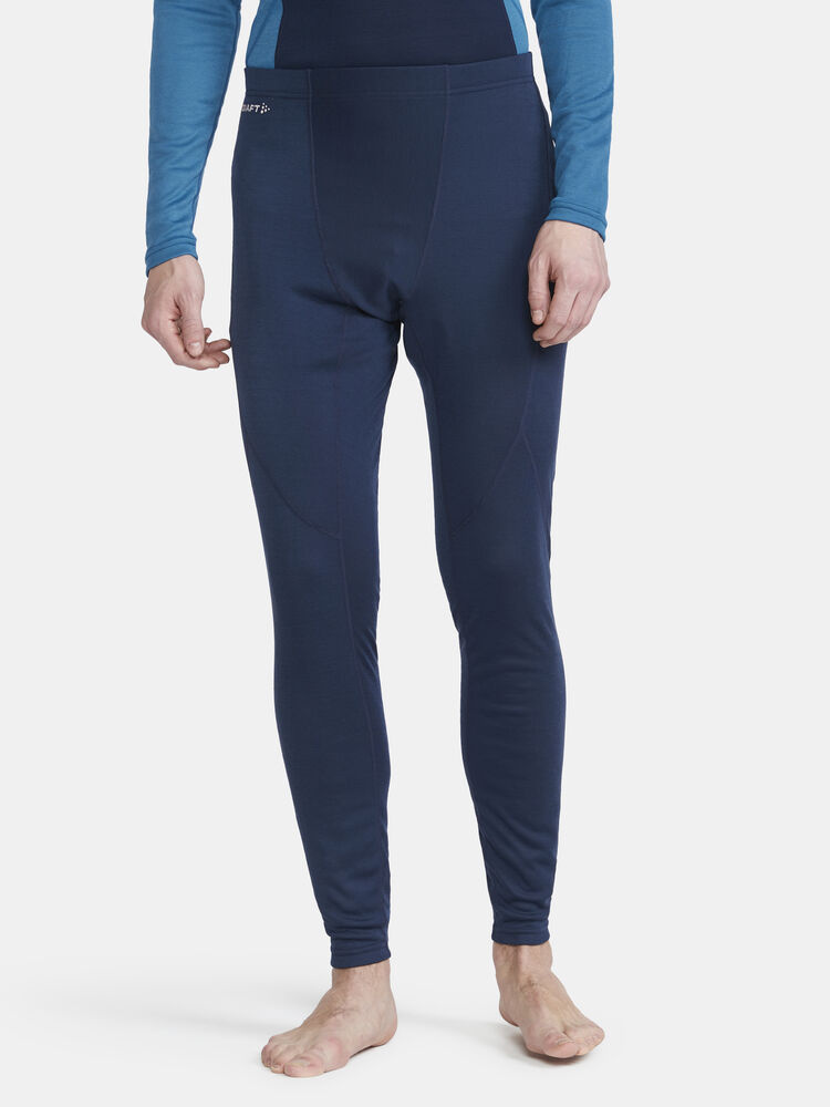 1909709-396337_CORE20Warm20Baselayer20Set20M_Closeup4