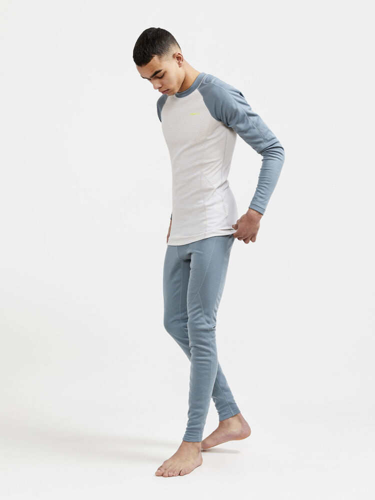 1909709-613914_CORE20Warm20Baselayer20Set20M_Closeup8