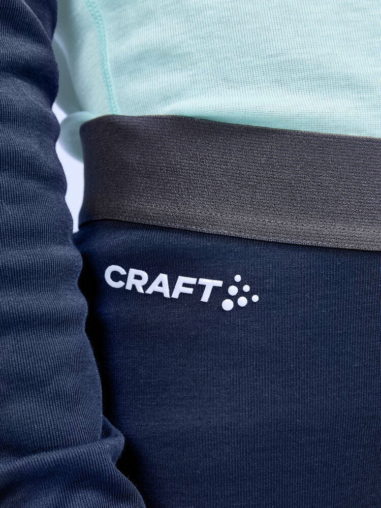 1909712-396319_CORE20Warm20Baselayer20Set20J_Closeup6