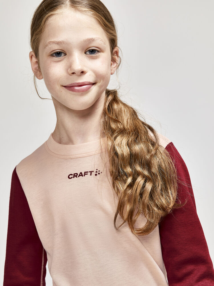 1909712-718488_CORE20Warm20Baselayer20Set20J_Closeup3
