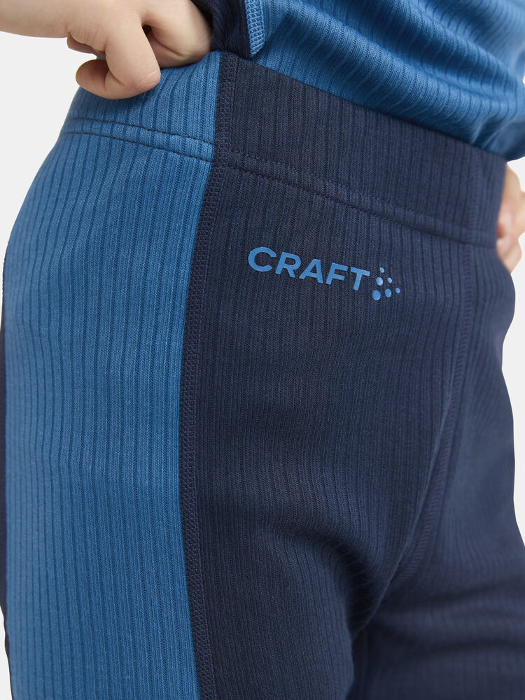 1909713-337396_CORE20Dry20Baselayer20Set20J_Closeup6