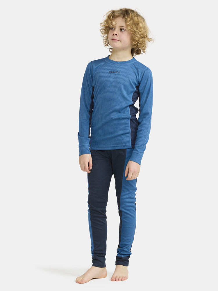 1909713-337396_CORE20Dry20Baselayer20Set20J_Closeup7