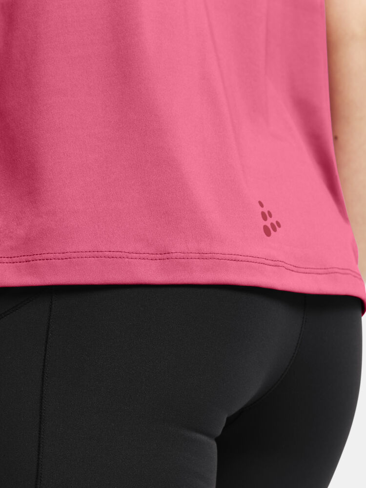 1909984-745000_ADV20Essence20SS20Tee20W_closeup4