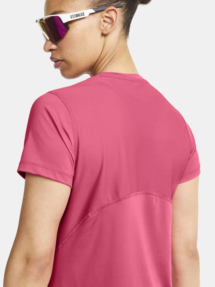 1909984-745000_ADV20Essence20SS20Tee20W_closeup5