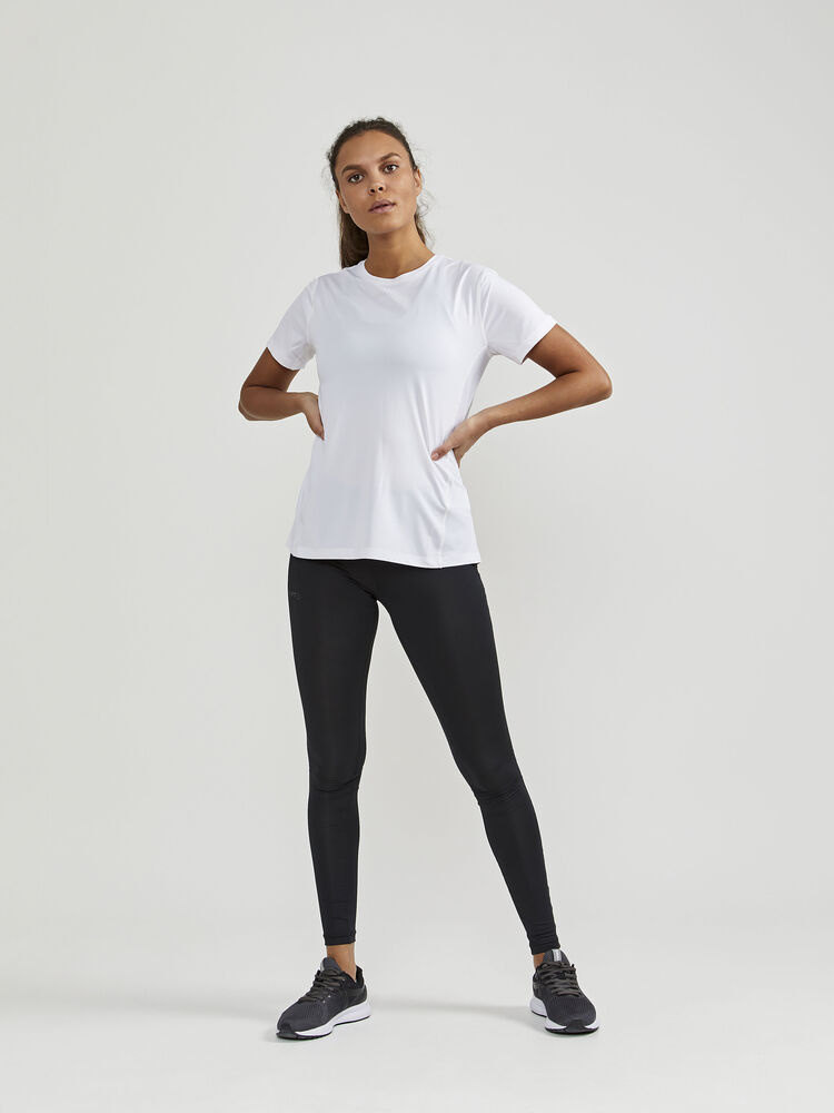 1909984-900000_ADV20Essence20SS20Tee_Closeup6