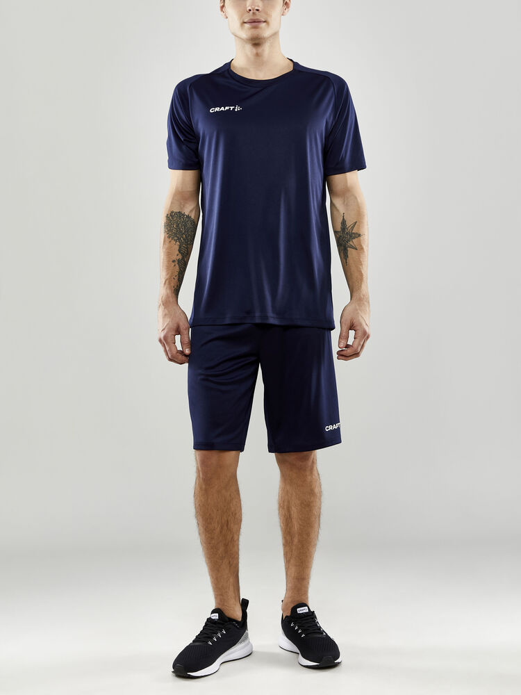 1910142-390000_Evolve20Tee20M_Closeup6